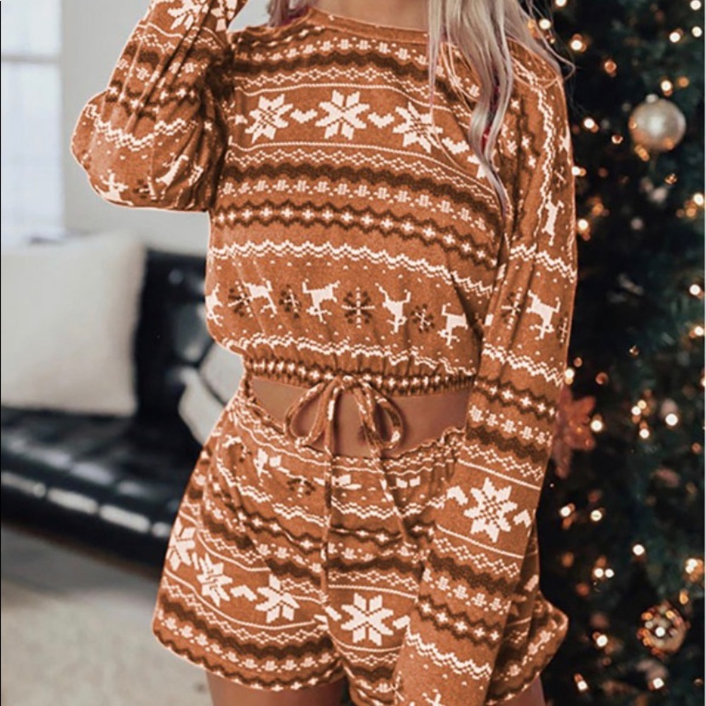🎄🎄CHRISTMAS PAJAMAS🎄 - Picture 3 of 4